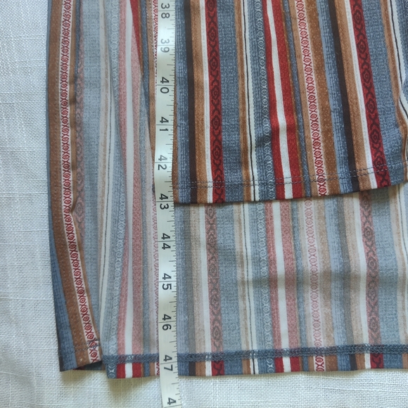 *BCBGeneration* striped v-neck midi dress with pockets - Picture 6 of 8